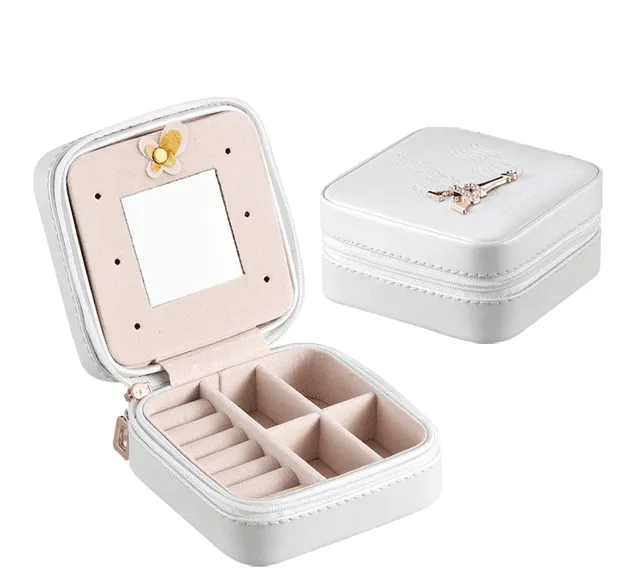 Elegant Outlook Travel Jewelry Box