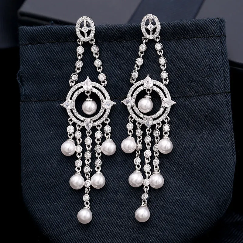 Pearl earrings long tassel heavy zircon earrings versatile for banquets.